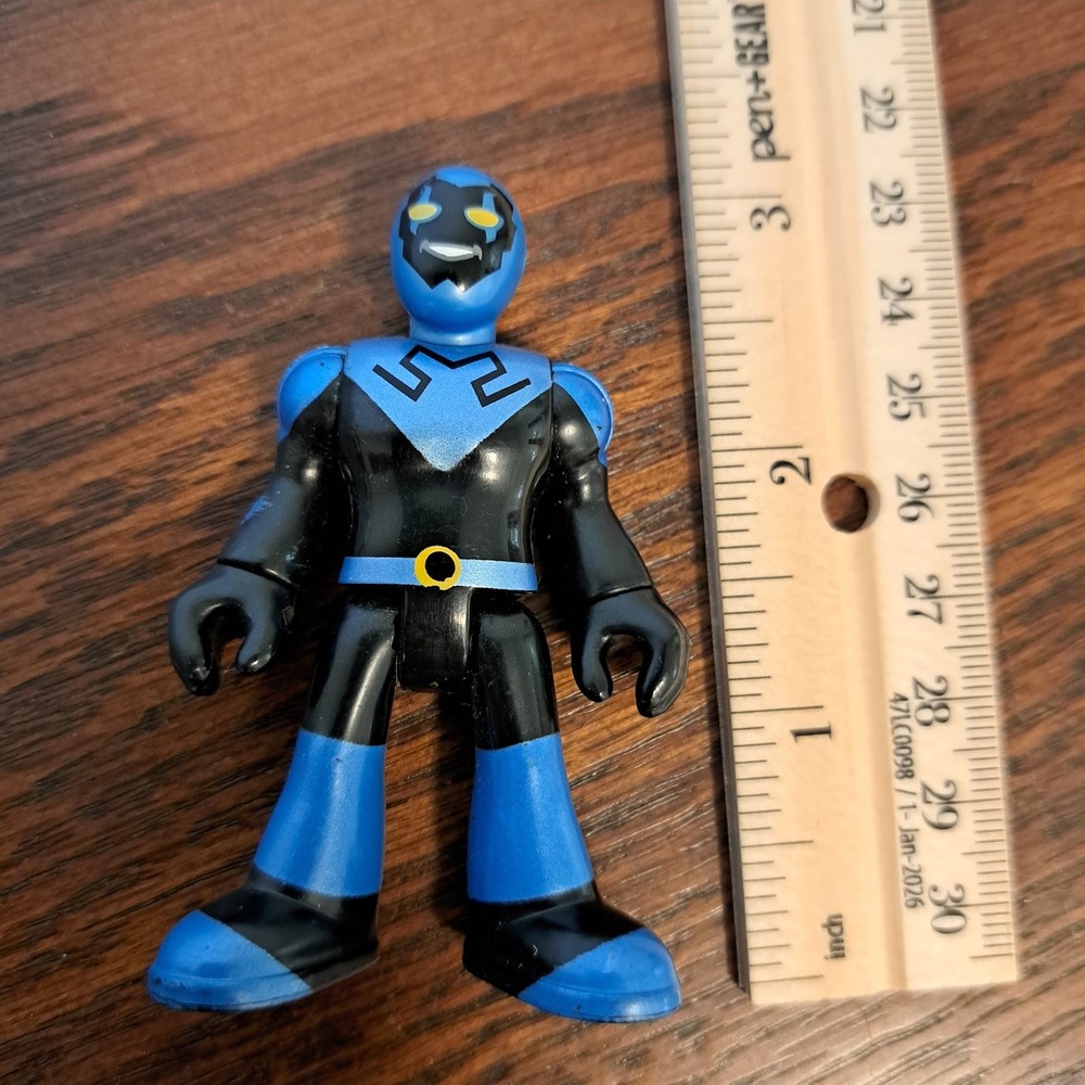 Fisher-Price Imaginext DC Super Friends Blue Beetle Action Figure 2.75 Inch